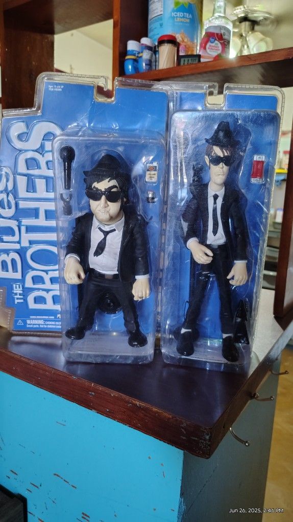Mezco Toyz Blues Brothers 2pc Set Action Figures