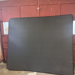 Tonneau Cover For A 6 1/2 Foot Bed Of A Truck Trifold Soft