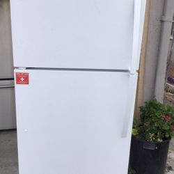 Kenmore Top- Freezer Refrigerator 