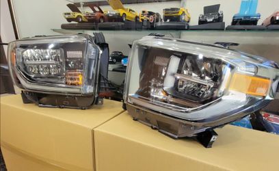 2018 to 2021 Toyota Tundra LED Headlights. OEM