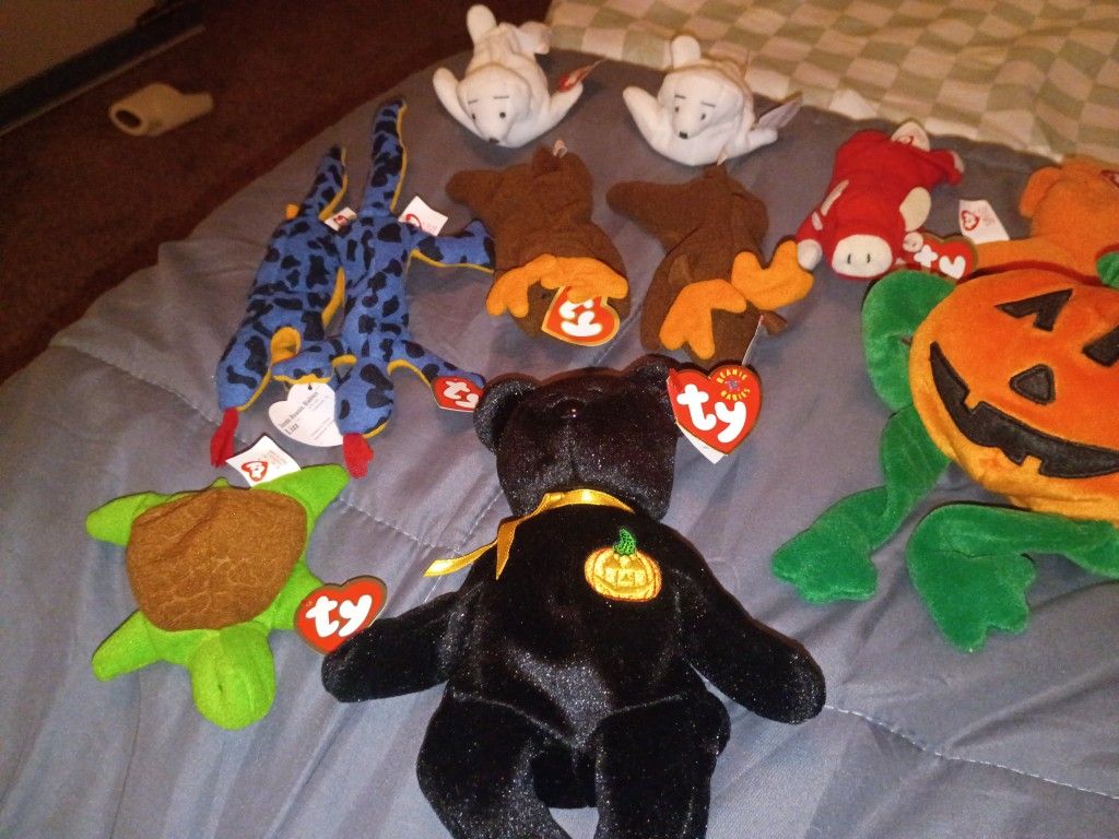 Collectable 1990s McDonald's Beenie Babies(Look)