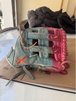 Absolutely ridiculous baseball glove