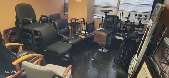 Mixed Lot of Used Office and home Furniture