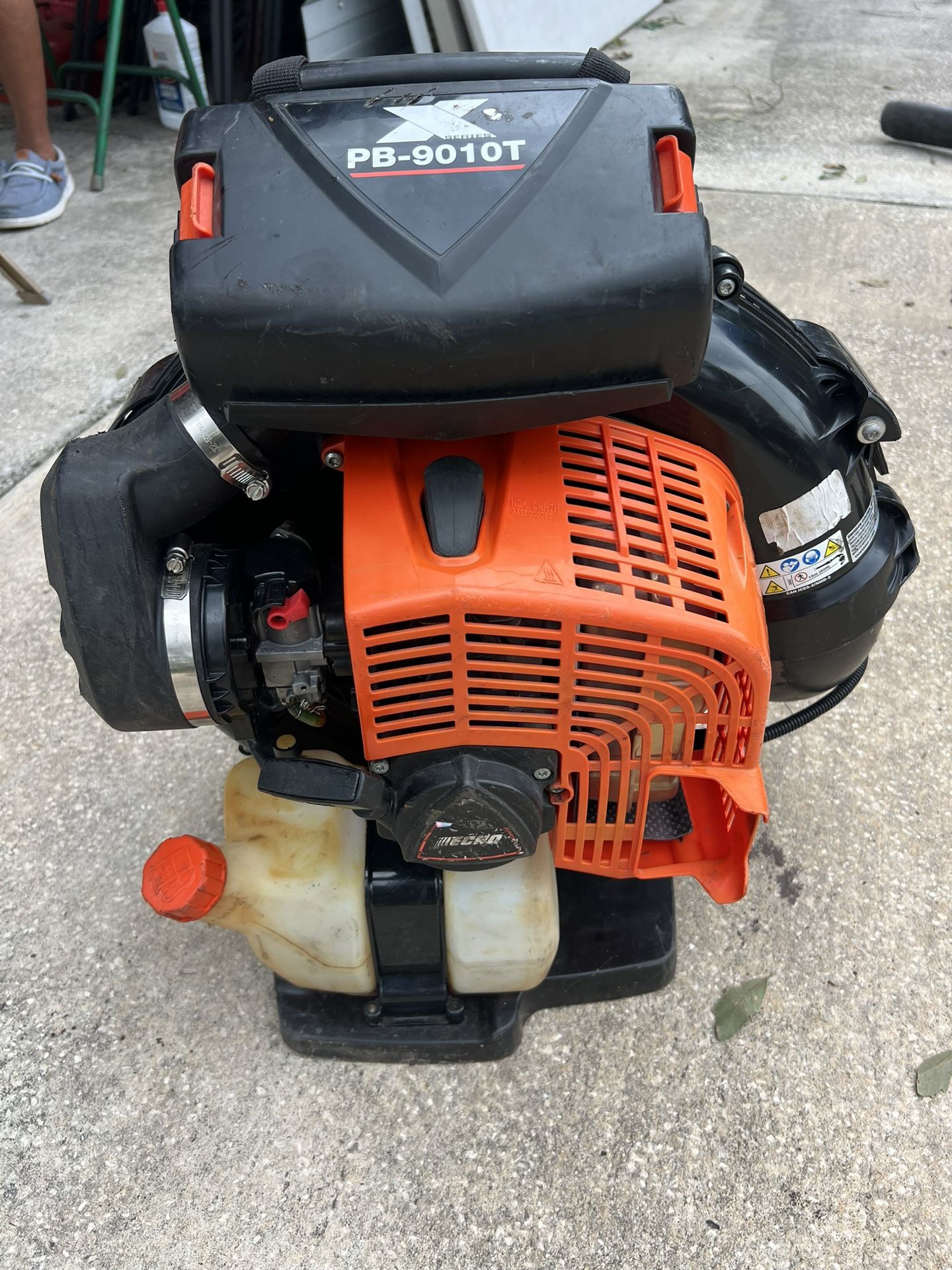 Leaf Blower