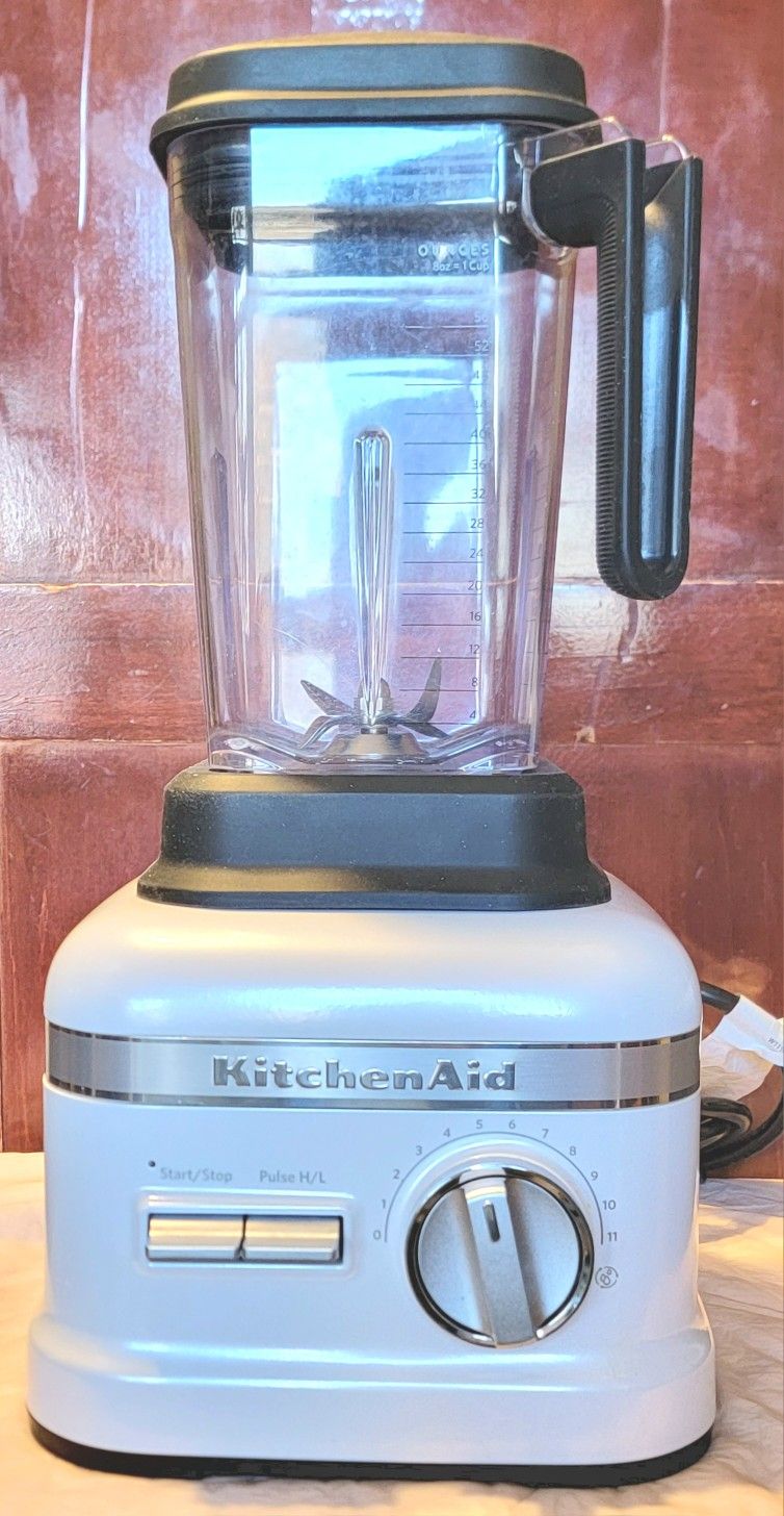 Kitchen Aid PRO LINE variable/ 11 Speed 15 Amp 3.5hp over $600 new Commercial Grade Blender