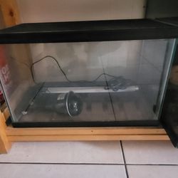 16in Fish Tank And 2 Lights