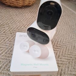 Set of two Arlo Security Camera 4 Pros