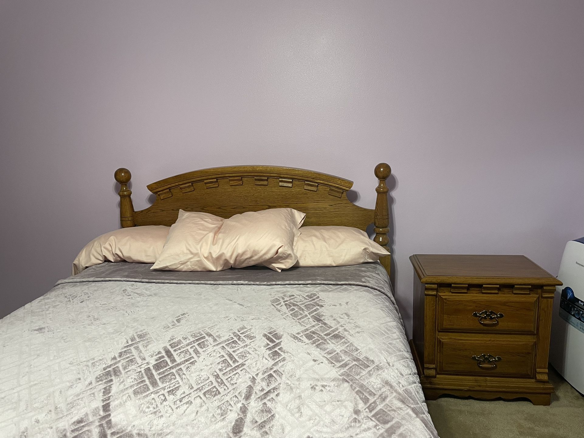 Complete Queen-Sized Bed Set Plus Nightstand 