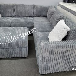 ✅️✅️4-Piece Sectional Set W/ Ottoman✅️