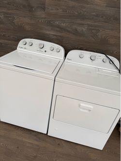 Whirlpool washer and dryer laundry set