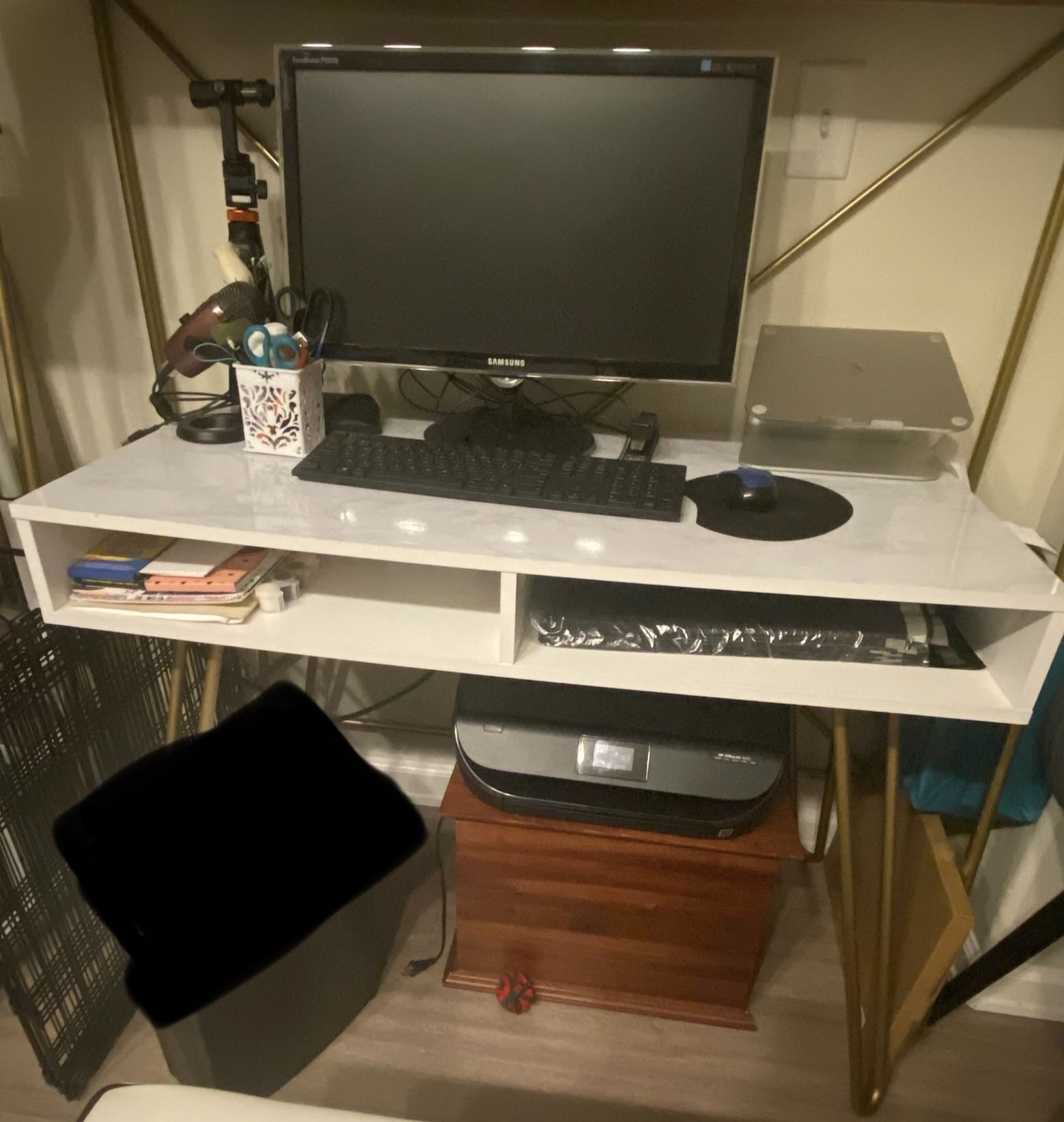 White Desk