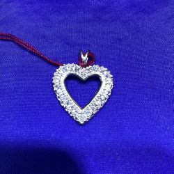 10KT Gold Diamond Heart Pendant 
