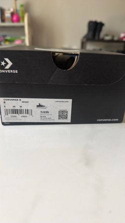 Brand new toddler shoes size 8c