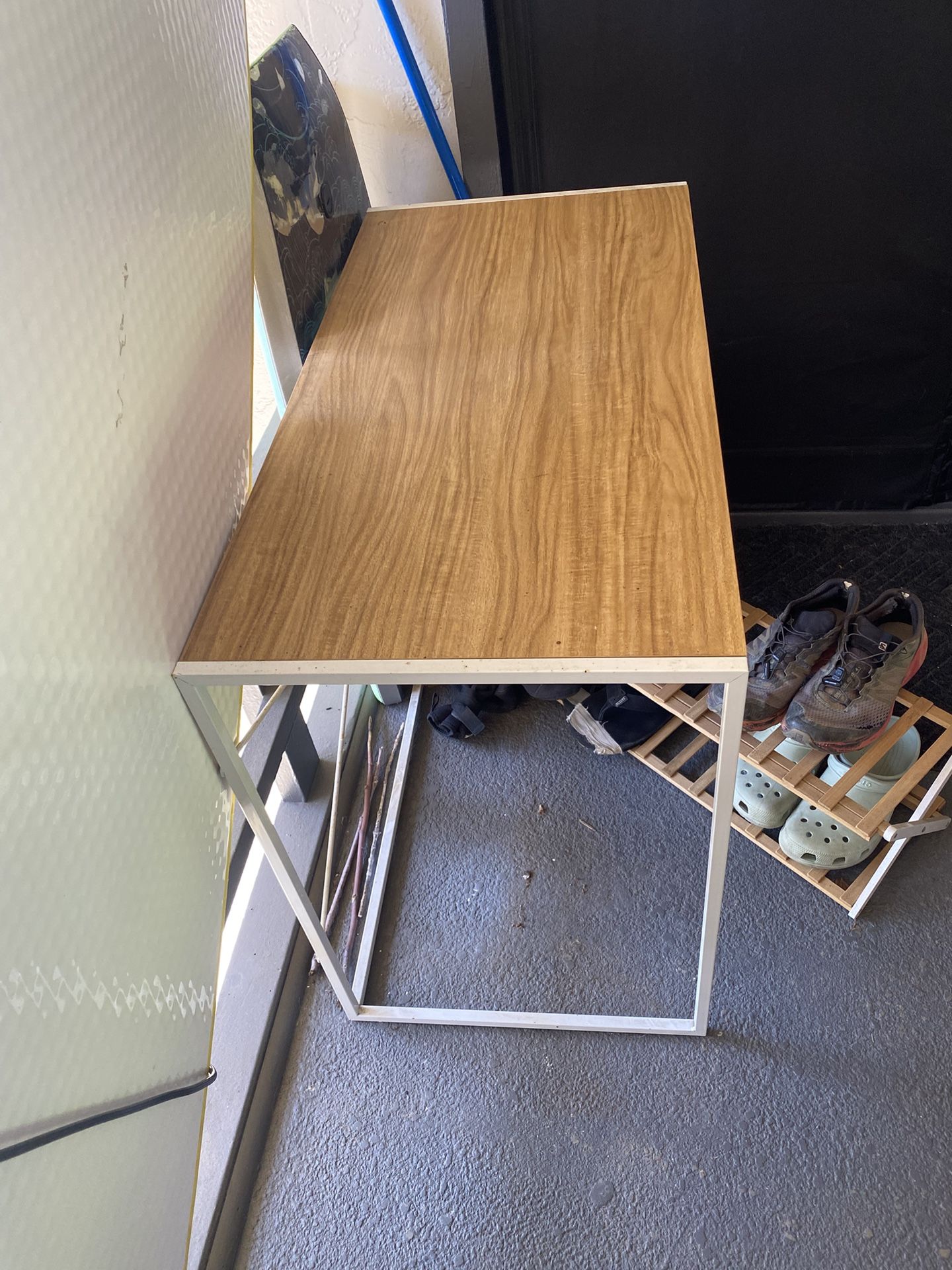 39”x20”x29” Table/Desk