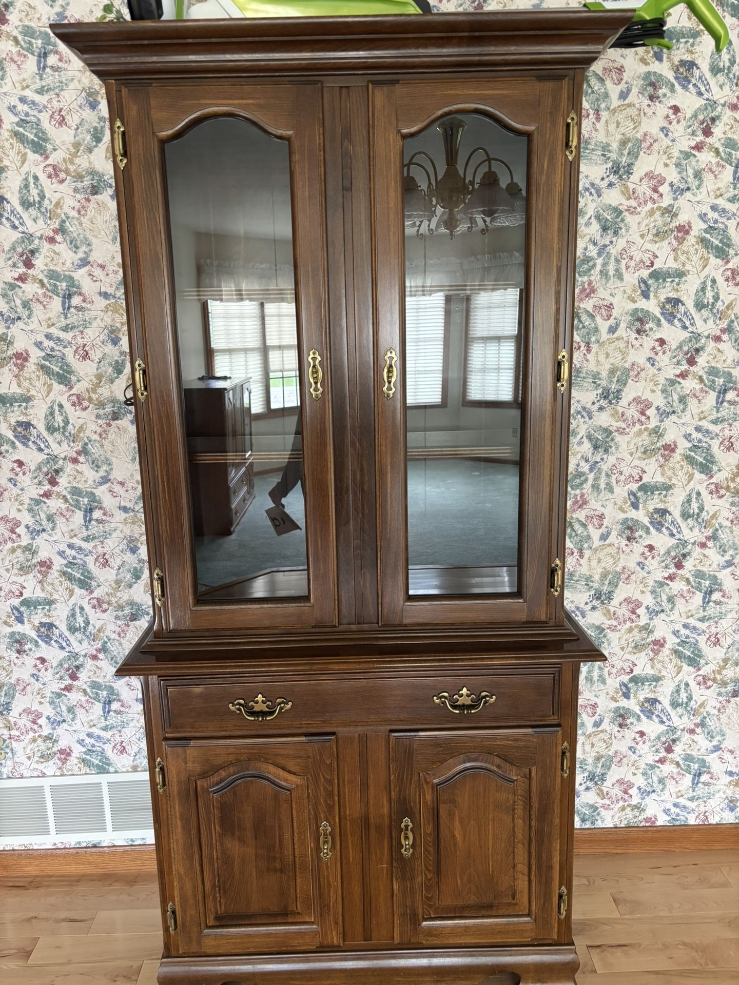 Dining room Hutch