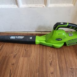 Leaf Blower