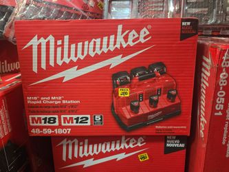 MILWAUKEE M18 AND M12 RAPID CHARGE STATION