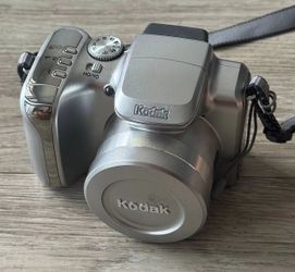 Kodak EasyShare Z612 6.1MP Digital Camera 12x Optical Zoom AS-IS Used