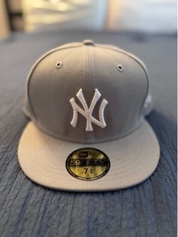 (AMAZING DISCOUNT😱❗️)New York Yankees New Era White Logo 59FIFTY Fitted Hat - Grey