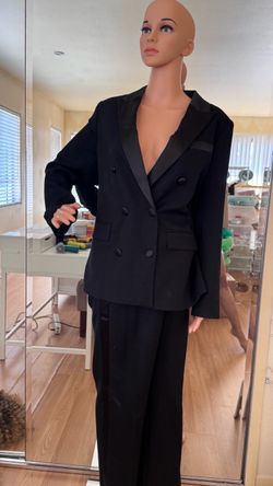Women’s tuxedo suit