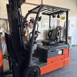 2019 Toyota 8FBE20U (4000 lbs ) 3 wheel electric forklift 