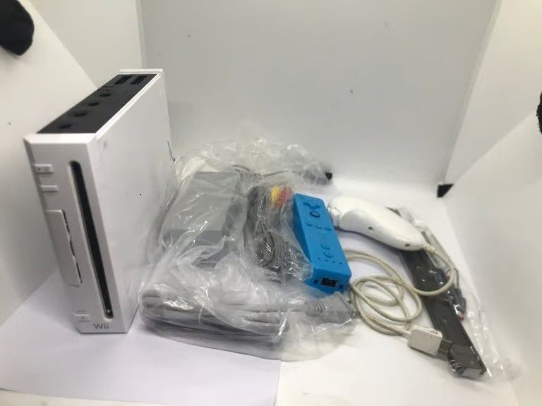 Nintendo Wii Console With controller and accessoriesi only ship item