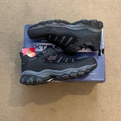 Sketchers Shoes 