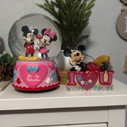 Disney Mickie & Minnie Musical Snow Globe & Mickie Disney Traditions Jim Shore “I Love You” Figure  