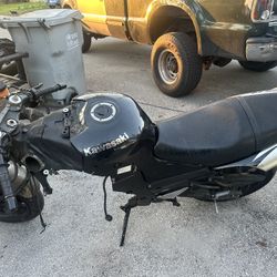Kawasaki Zx14 coming down actually two a 2010 and a 2006 engines are gone most everything else is available