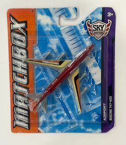 2012 Mattel Matchbox Sky Busters Airport Boeing 747-400 (Red/Silver MBX Air)