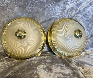 2 Ceiling Light fixtures