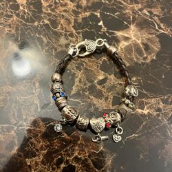 Beautiful L&W charm Bracelet 