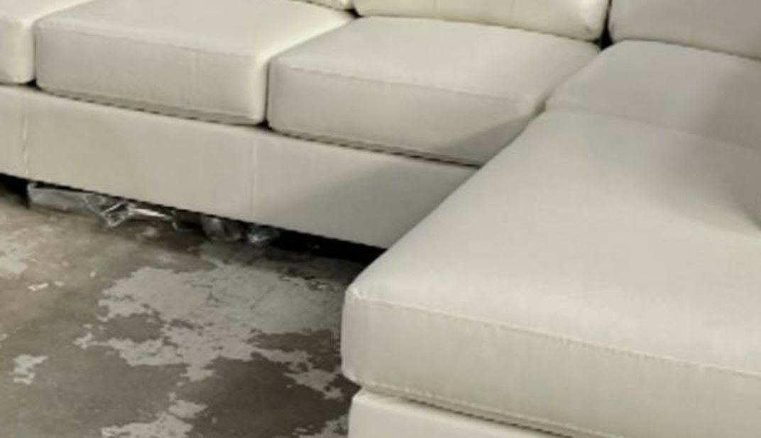 New White Sectional With Chaise