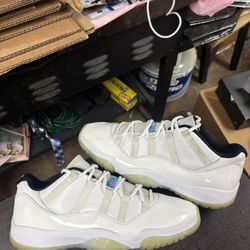 Air Jordan 11 Low Legend Blue 