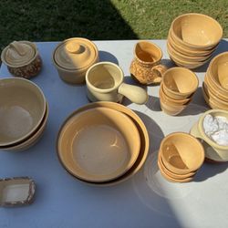 Set Of 25 Dishes.