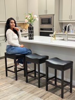 Raynesys Counter Height Bar Stools Set of 3, 24 Inch Barstools for Kitchen Island Counter, Bonded Leather Kitchen Stools with Saddle Seats & Metal Bas