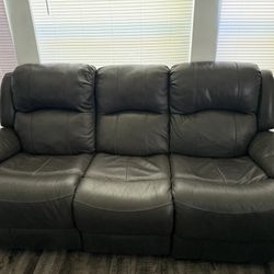 “Complete Furniture Set – Everything Must Go!”