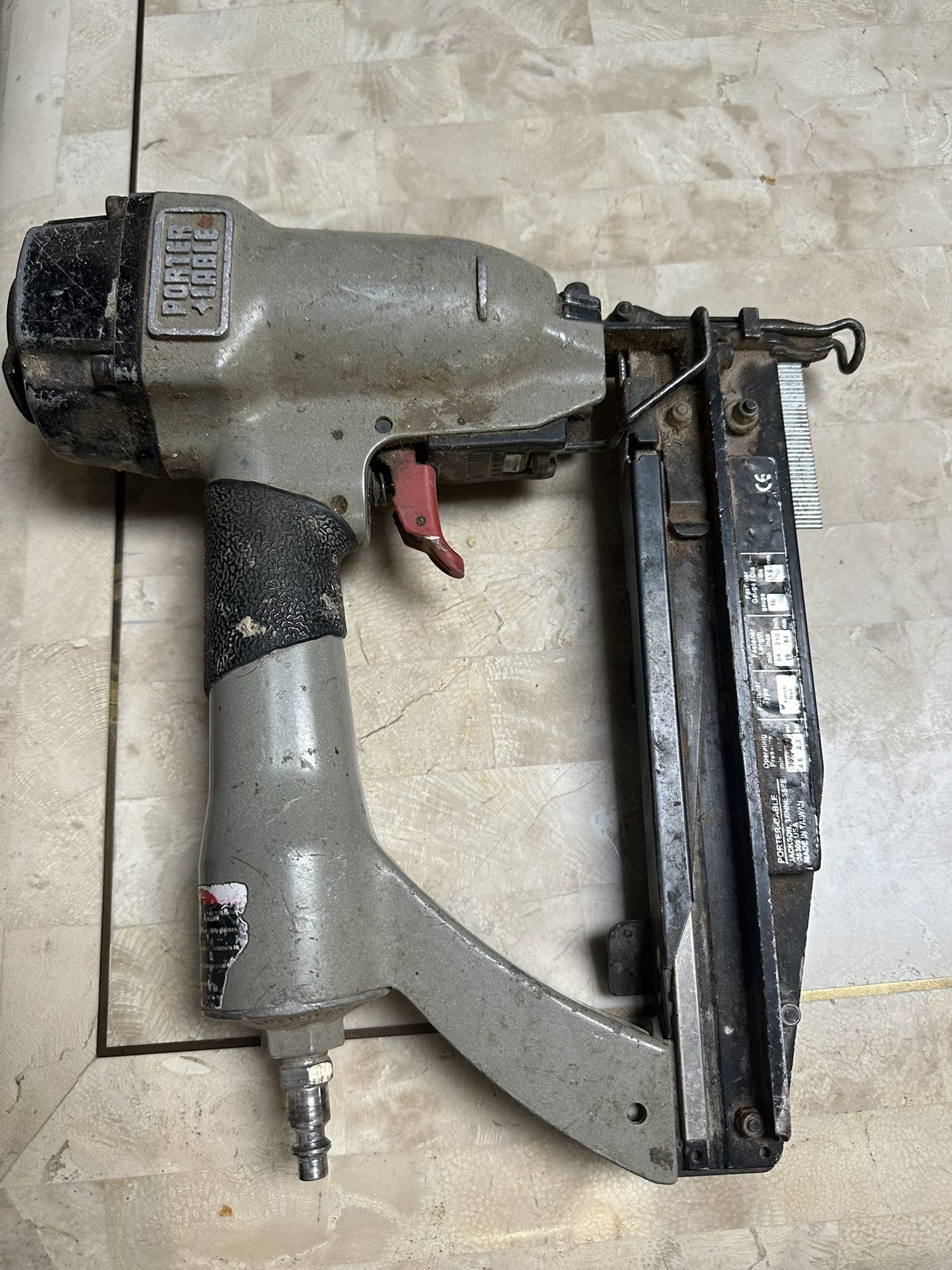 Porter Cable 16 Gauge Finish Nail Gun