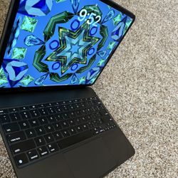 iPad Pro 12.9” + Magic Keyboard – Like New (Bought Sept 2024)