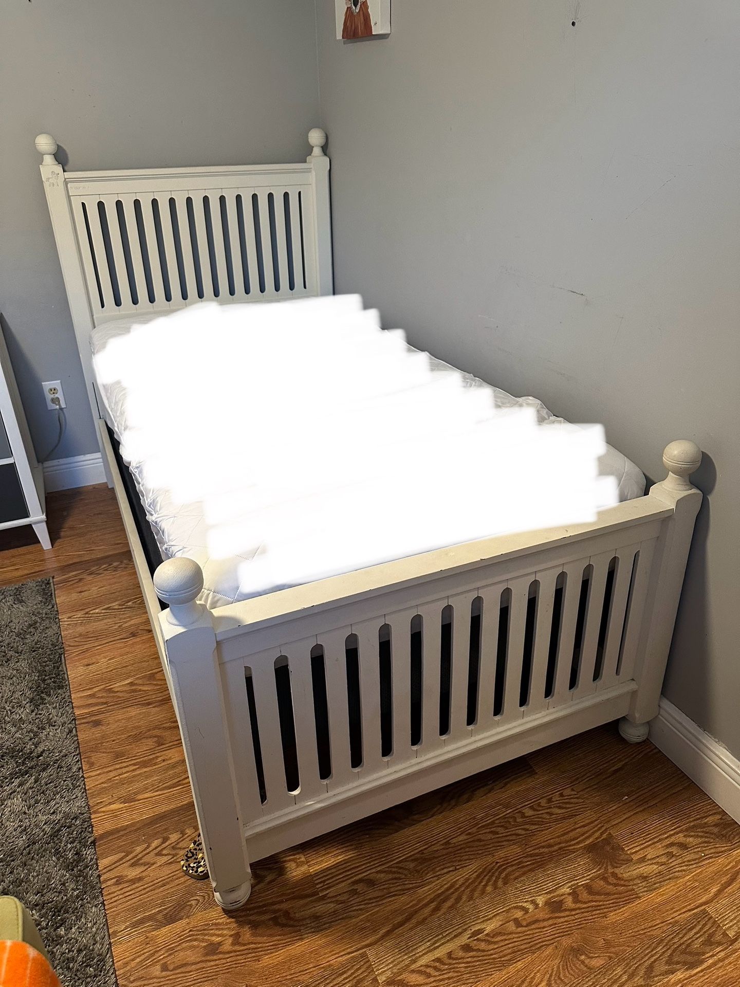 Twin Bed frame with Headboard, Footboard, and Safety Rails