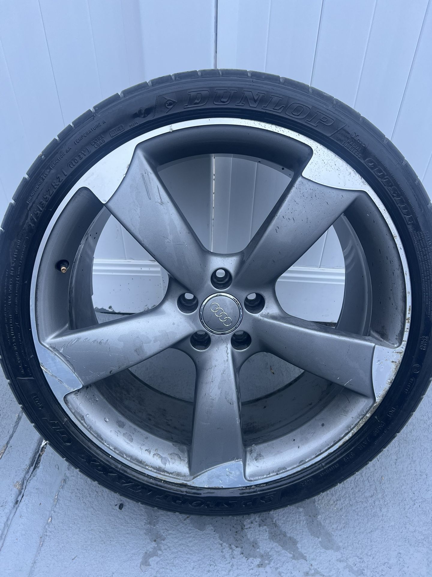 Audi Rim And Tire 275/35/21
