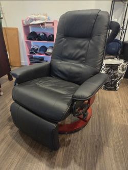 Ultimate Dude Chair™ – $45