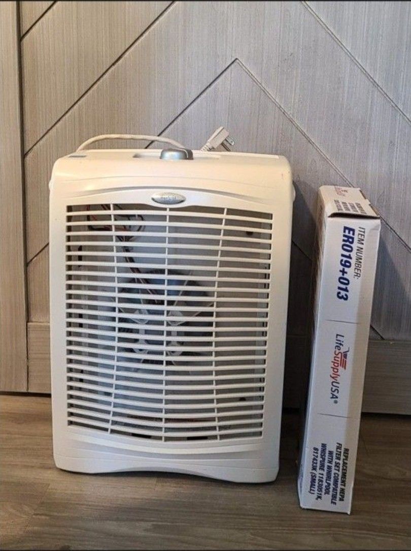Whirlpool HEPA Whole Room Air Filter WITH NEW IN PLASTIC FILTERS