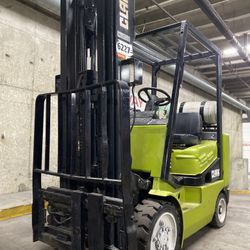 CLARK forklift for sale , 5500 lb 