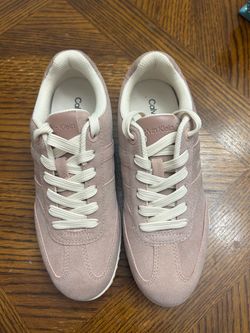 NEW Calvin Klein Women's Pale Pink Suede Lace-Up Sneakers size 6.5