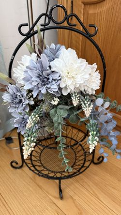 Black Metal Wire Basket  ( flower not included ) Check More Picture 