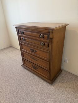 Dresser