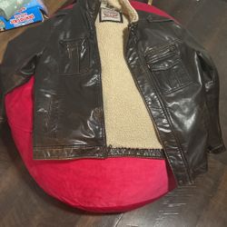 Levi’s Bomber Jacket 