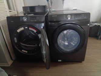 Samsung Front-Loader Washer and Dryer