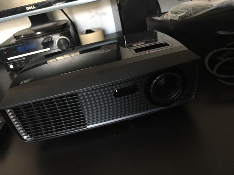 Optoma projector